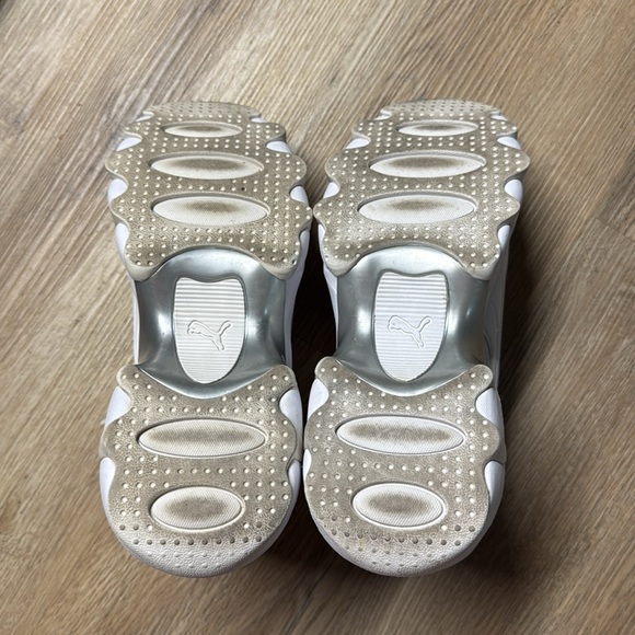 Puma Pulsar Wedge Tech Glam Women’s Sneaker Size 7 in White - Picture 3 of 4